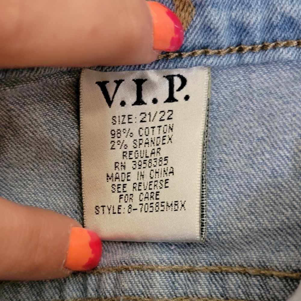VIP Jean Shorts - Picture 6 of 7